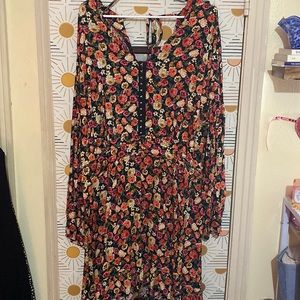 CityChic size XXL (24W) black and floral long sleeve dress